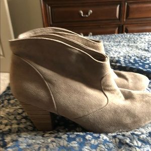 Trend report beige/nude colored booties